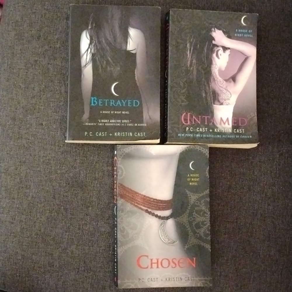 Set of 3 novels